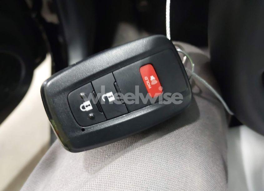 Photo 11 of 2022 Toyota Prius LIMITED (VIN JTDKAMFU2N3186072)