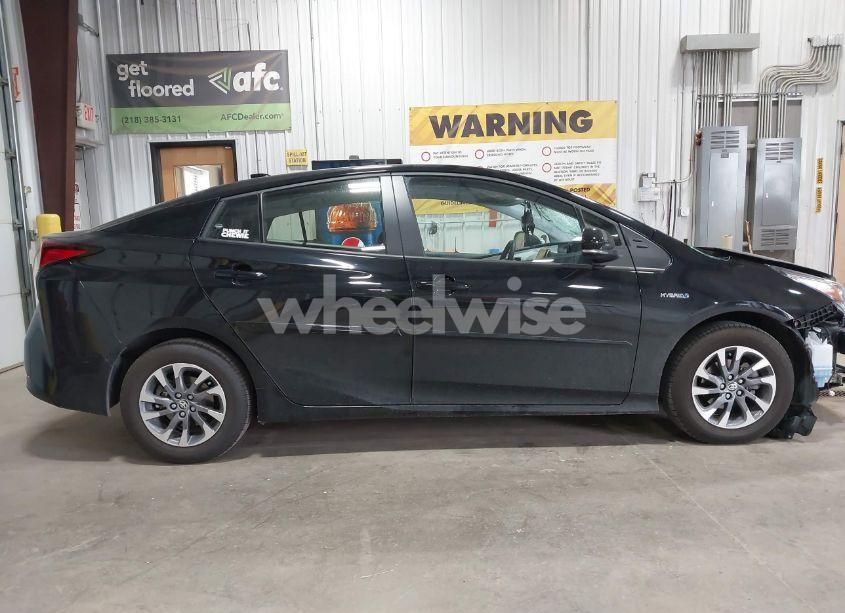 Photo 13 of 2022 Toyota Prius LIMITED (VIN JTDKAMFU2N3186072)