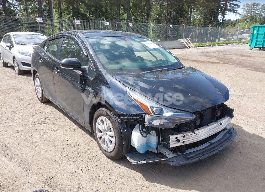 2021 Toyota Prius L ECO (VIN JTDKAMFU3M3140233) main photo