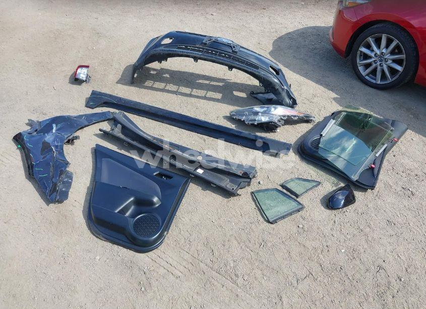 Photo 12 of 2021 Toyota Prius L ECO (VIN JTDKAMFU3M3140233)