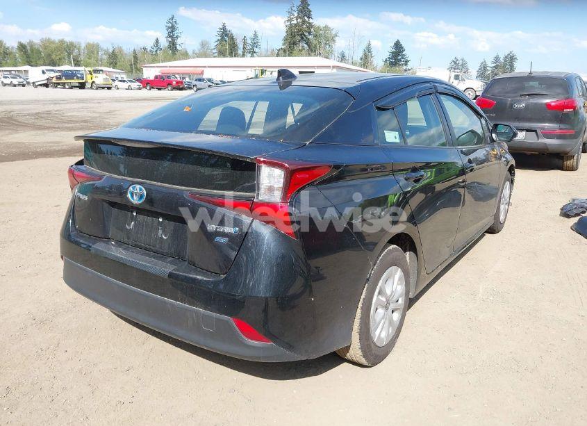 Photo 4 of 2021 Toyota Prius L ECO (VIN JTDKAMFU3M3140233)