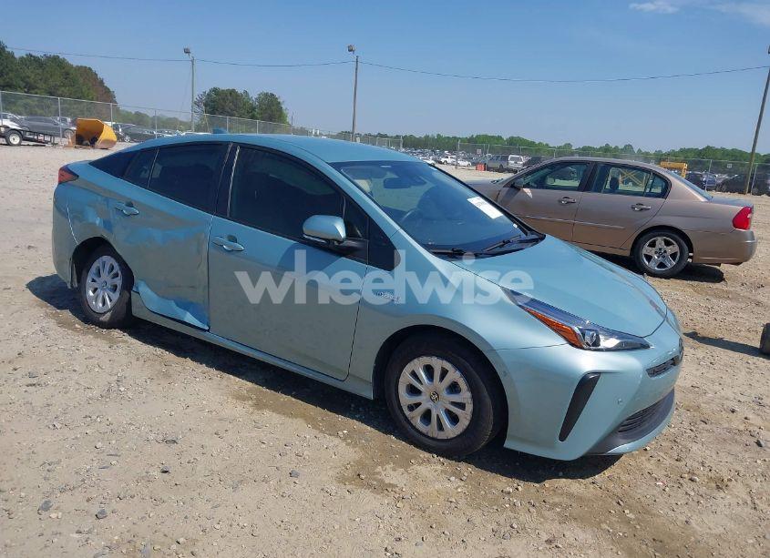 2022 Toyota Prius LE (VIN JTDKAMFU3N3173380) main photo