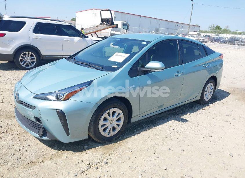 Photo 2 of 2022 Toyota Prius LE (VIN JTDKAMFU3N3173380)
