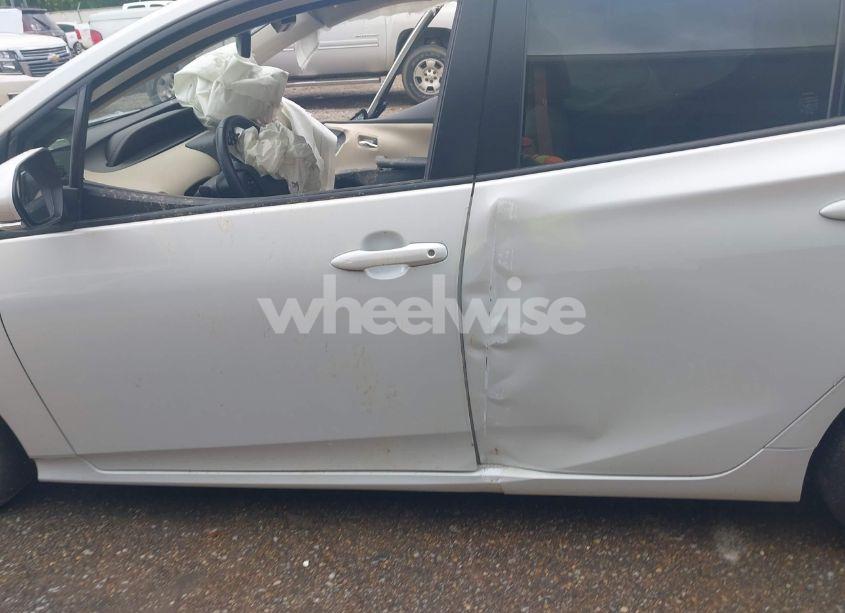 Photo 18 of 2021 Toyota Prius LIMITED (VIN JTDKAMFU4M3130441)