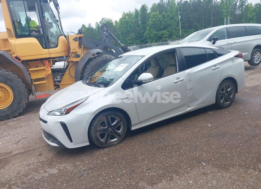 Photo 2 of 2021 Toyota Prius LIMITED (VIN JTDKAMFU4M3130441)