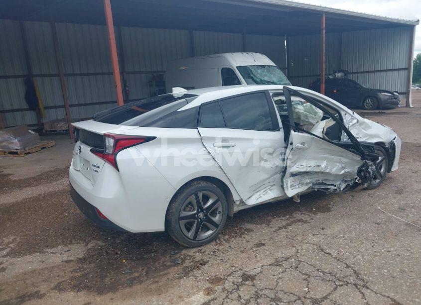 Photo 4 of 2021 Toyota Prius LIMITED (VIN JTDKAMFU4M3130441)