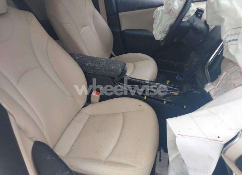 Photo 5 of 2021 Toyota Prius LIMITED (VIN JTDKAMFU4M3130441)