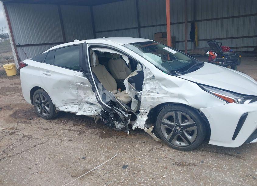 Photo 6 of 2021 Toyota Prius LIMITED (VIN JTDKAMFU4M3130441)