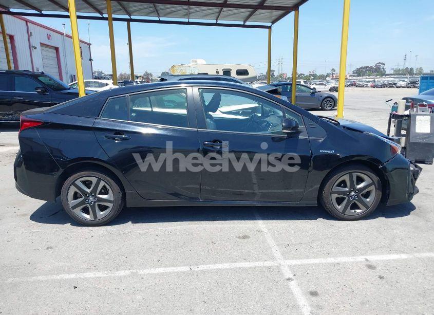 Photo 13 of 2021 Toyota Prius EDITION/L ECO/LE/LIMITED/XLE (VIN JTDKAMFU4M3143948)