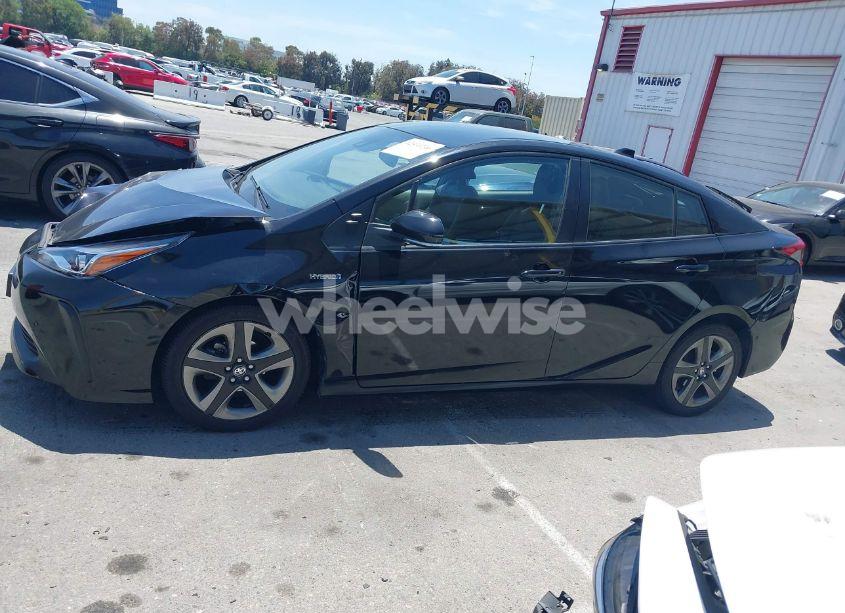 Photo 14 of 2021 Toyota Prius EDITION/L ECO/LE/LIMITED/XLE (VIN JTDKAMFU4M3143948)