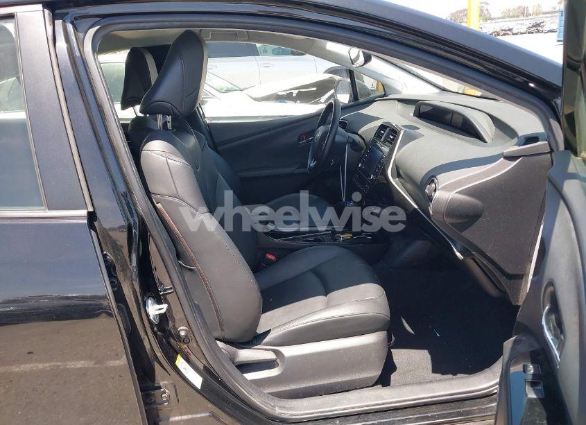 Photo 5 of 2021 Toyota Prius EDITION/L ECO/LE/LIMITED/XLE (VIN JTDKAMFU4M3143948)