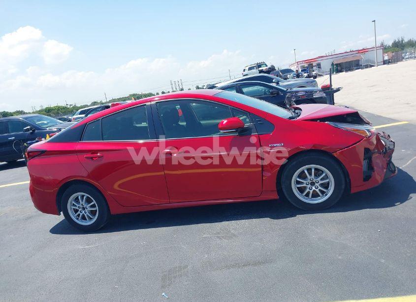 Photo 12 of 2021 Toyota Prius LE (VIN JTDKAMFU4M3145215)