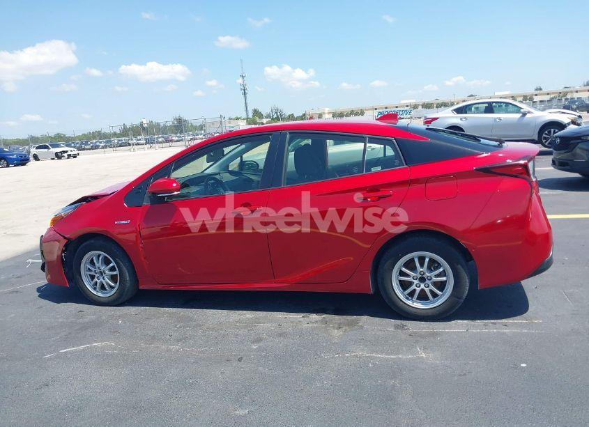 Photo 13 of 2021 Toyota Prius LE (VIN JTDKAMFU4M3145215)