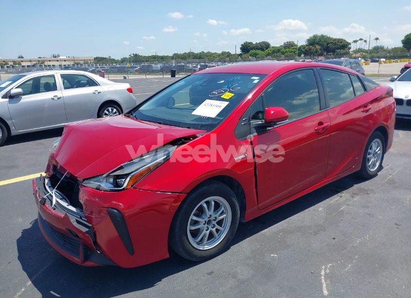 Photo 2 of 2021 Toyota Prius LE (VIN JTDKAMFU4M3145215)