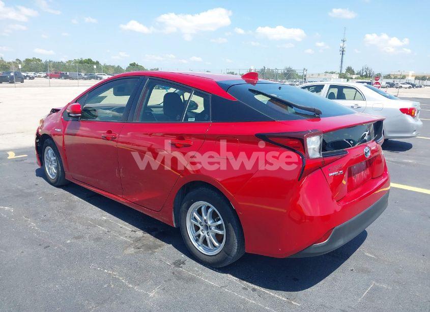 Photo 3 of 2021 Toyota Prius LE (VIN JTDKAMFU4M3145215)