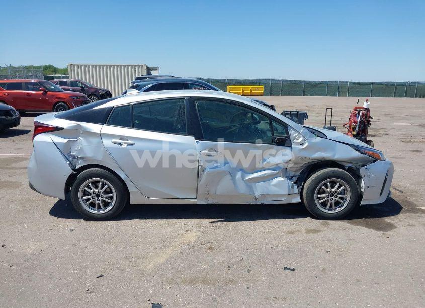 Photo 14 of 2021 Toyota Prius LE (VIN JTDKAMFU4M3148082)