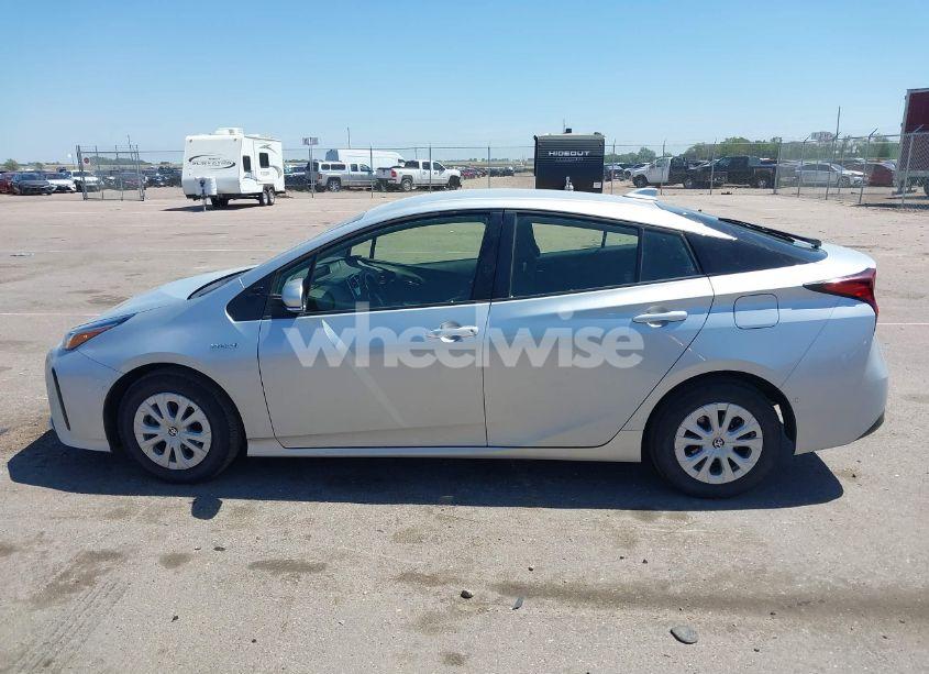 Photo 15 of 2021 Toyota Prius LE (VIN JTDKAMFU4M3148082)
