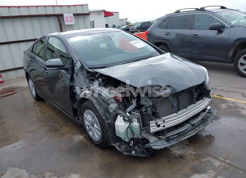 2022 Toyota Prius LE (VIN JTDKAMFU4N3183352) main photo