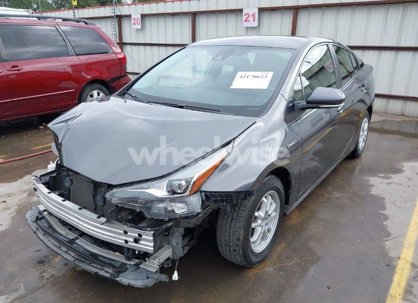 Photo 2 of 2022 Toyota Prius LE (VIN JTDKAMFU4N3183352)