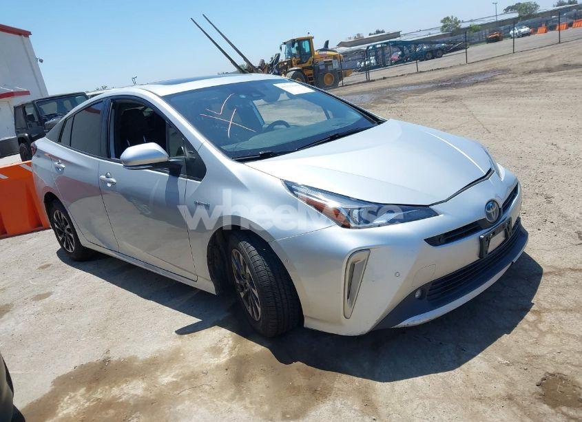 2022 Toyota Prius XLE (VIN JTDKAMFU5N3188107) main photo