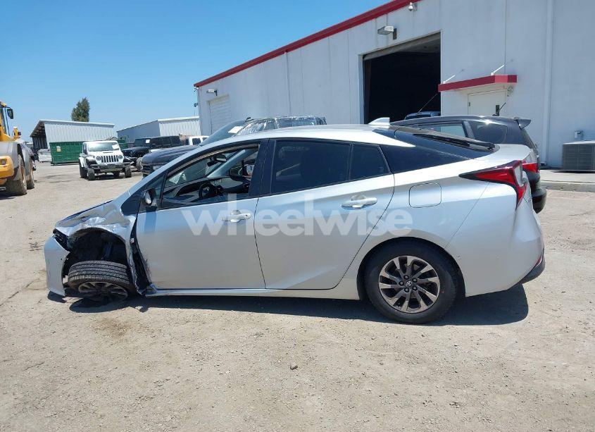 Photo 15 of 2022 Toyota Prius XLE (VIN JTDKAMFU5N3188107)