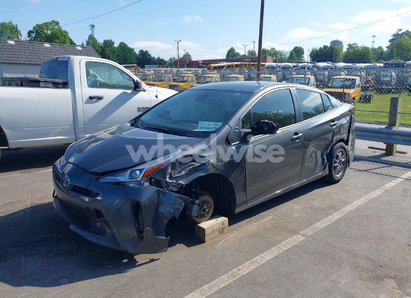 Photo 2 of 2022 Toyota Prius LE (VIN JTDKAMFU5N3188480)