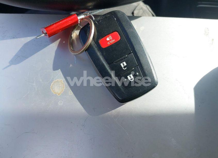 Photo 11 of 2021 Toyota Prius XLE (VIN JTDKAMFU6M3127489)