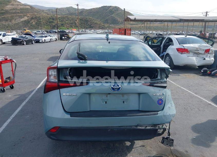 Photo 16 of 2021 Toyota Prius XLE (VIN JTDKAMFU6M3127489)