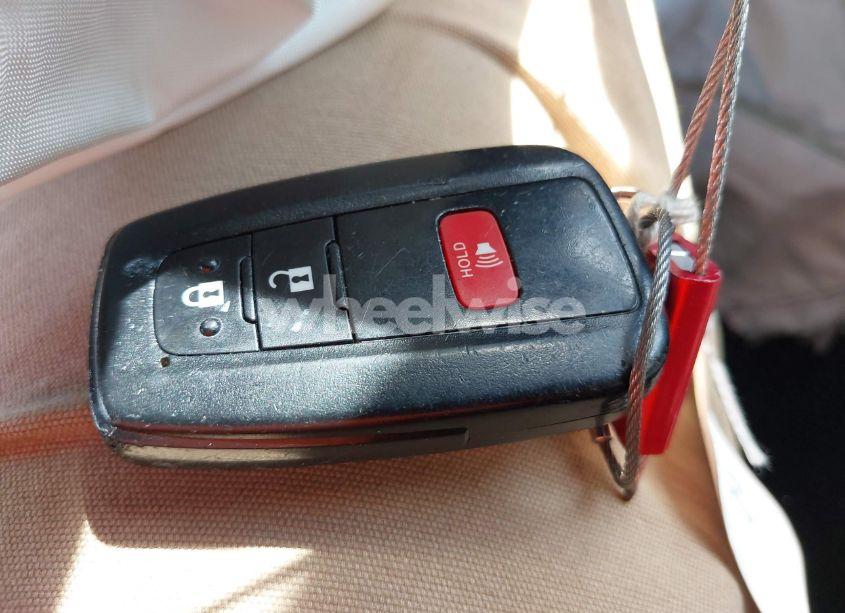 Photo 11 of 2021 Toyota Prius LE (VIN JTDKAMFU6M3150237)