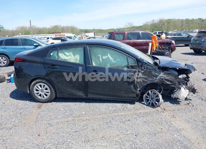 Photo 14 of 2021 Toyota Prius LE (VIN JTDKAMFU6M3150237)