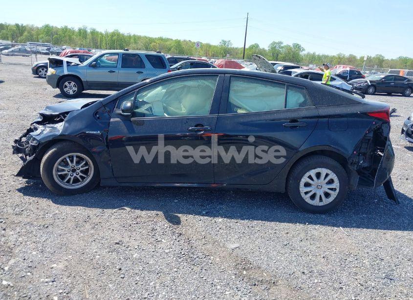 Photo 15 of 2021 Toyota Prius LE (VIN JTDKAMFU6M3150237)