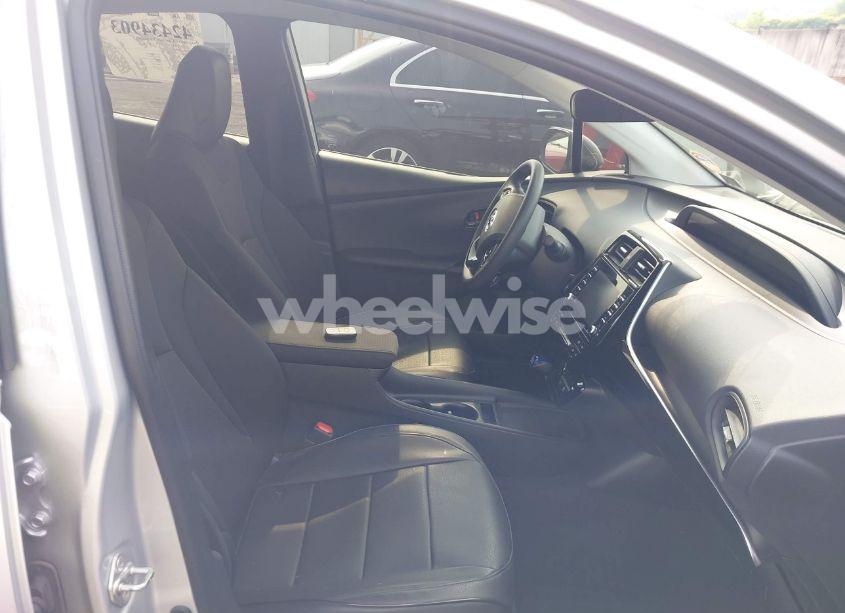 Photo 5 of 2022 Toyota Prius L (VIN JTDKAMFU6N3176337)