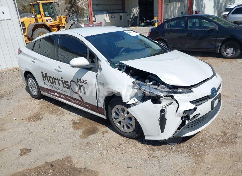 2021 Toyota Prius LE (VIN JTDKAMFU8M3133925) main photo