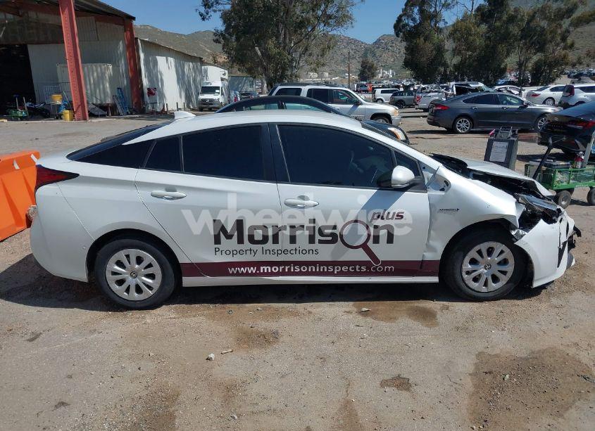 Photo 13 of 2021 Toyota Prius LE (VIN JTDKAMFU8M3133925)