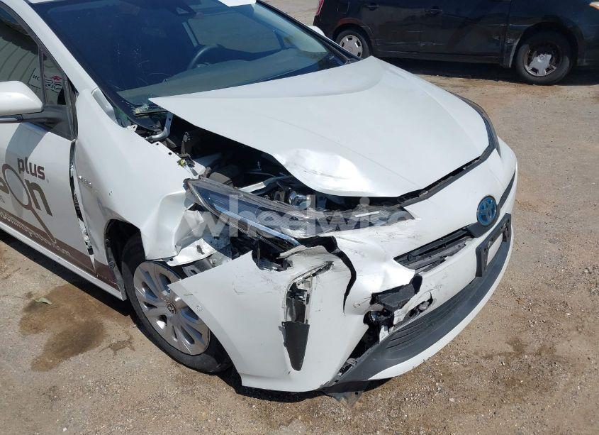 Photo 6 of 2021 Toyota Prius LE (VIN JTDKAMFU8M3133925)