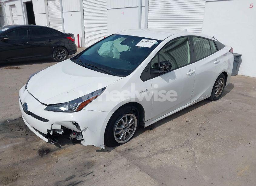 Photo 2 of 2022 Toyota Prius LE (VIN JTDKAMFU8N3184617)