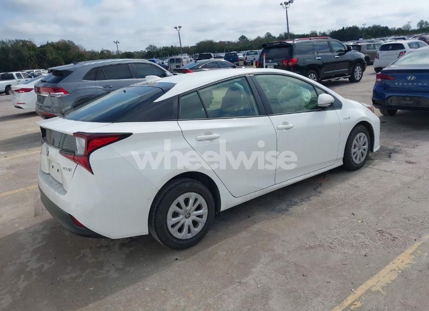 Photo 4 of 2022 Toyota Prius LE (VIN JTDKAMFU8N3184617)