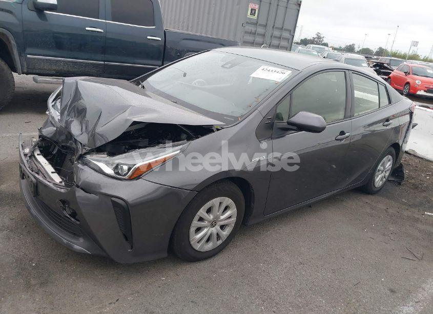 Photo 2 of 2022 Toyota Prius L (VIN JTDKAMFU9N3169401)