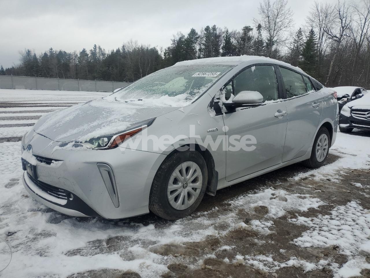 2021 TOYOTA PRIUS LE (VIN JTDKAMFUXM3130749) main photo