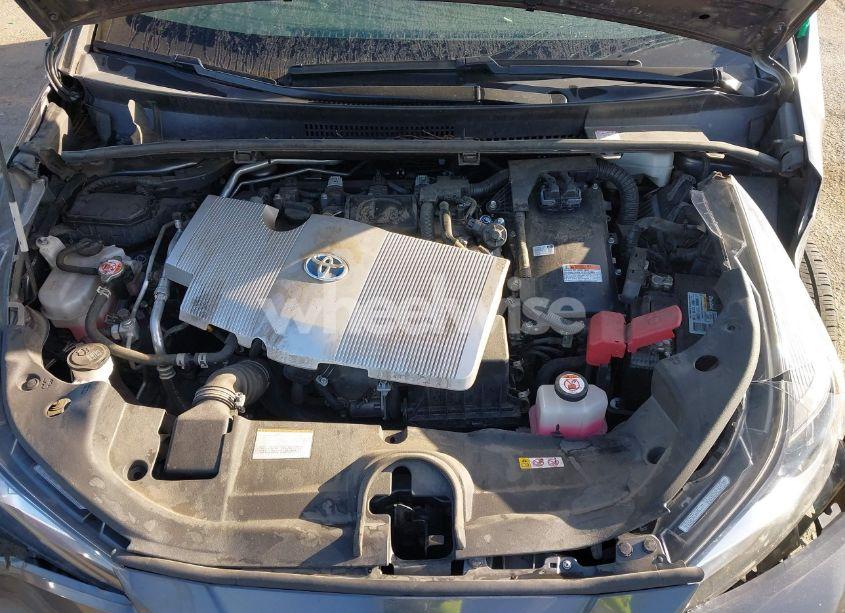 Photo 10 of 2022 Toyota Prius L (VIN JTDKAMFUXN3188930)