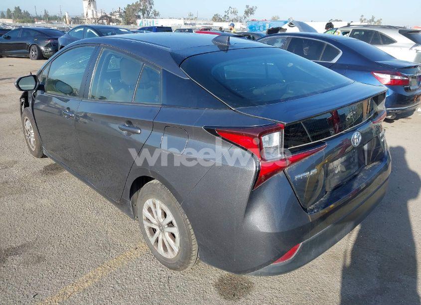 Photo 3 of 2022 Toyota Prius L (VIN JTDKAMFUXN3188930)