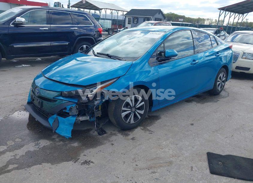 Photo 2 of 2017 Toyota Prius PRIME PREMIUM (VIN JTDKARFP0H3052737)
