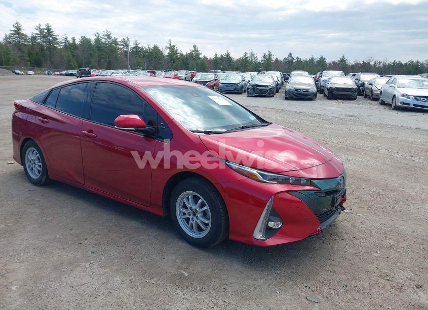 2018 Toyota Prius PRIME ADVANCED (VIN JTDKARFP0J3077479) main photo