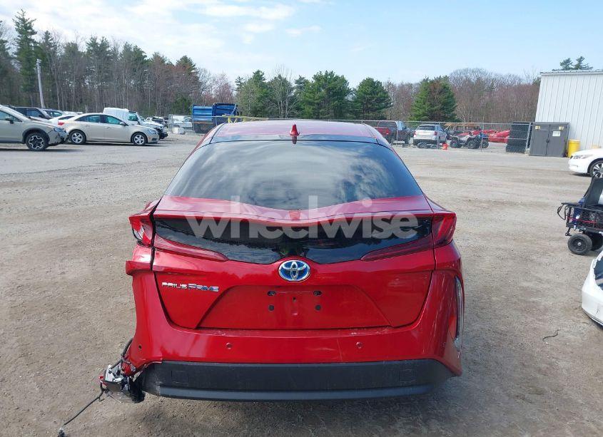Photo 16 of 2018 Toyota Prius PRIME ADVANCED (VIN JTDKARFP0J3077479)