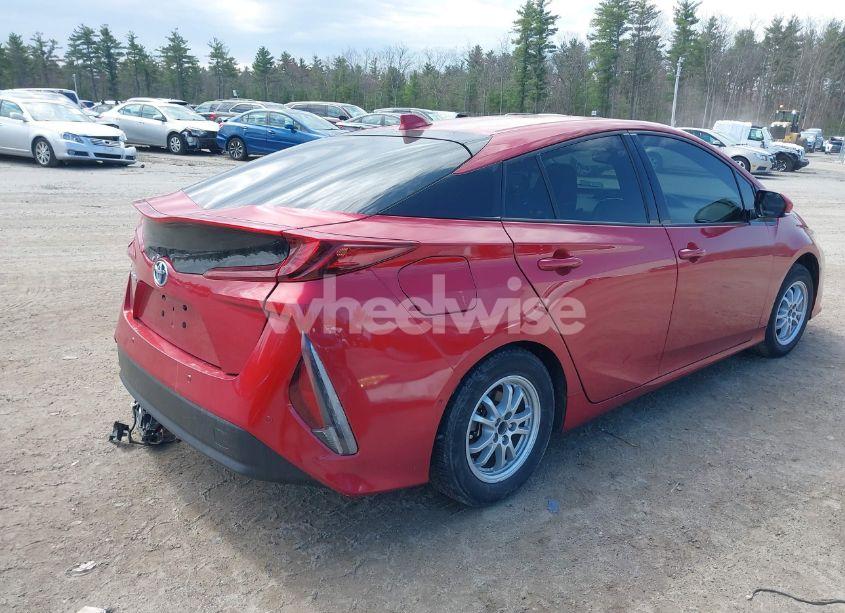 Photo 4 of 2018 Toyota Prius PRIME ADVANCED (VIN JTDKARFP0J3077479)