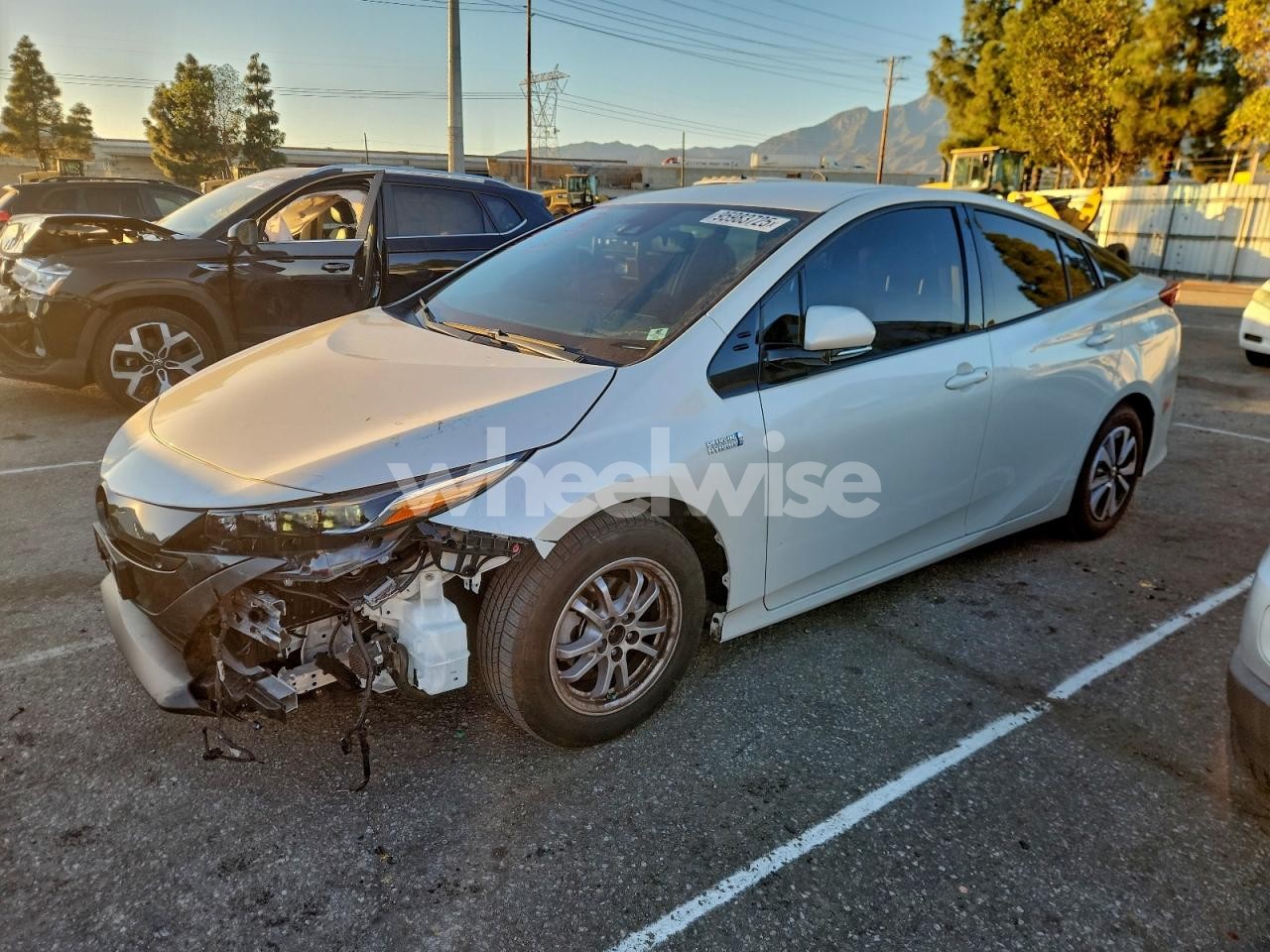 2018 TOYOTA PRIUS PRIME (VIN JTDKARFP2J3094641) main photo