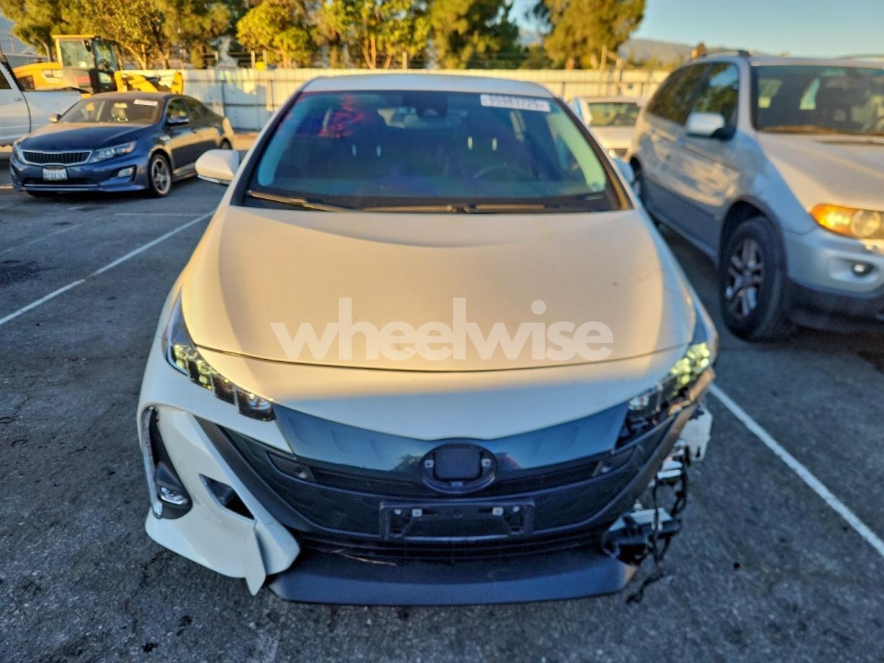 Photo 5 of 2018 TOYOTA PRIUS PRIME (VIN JTDKARFP2J3094641)