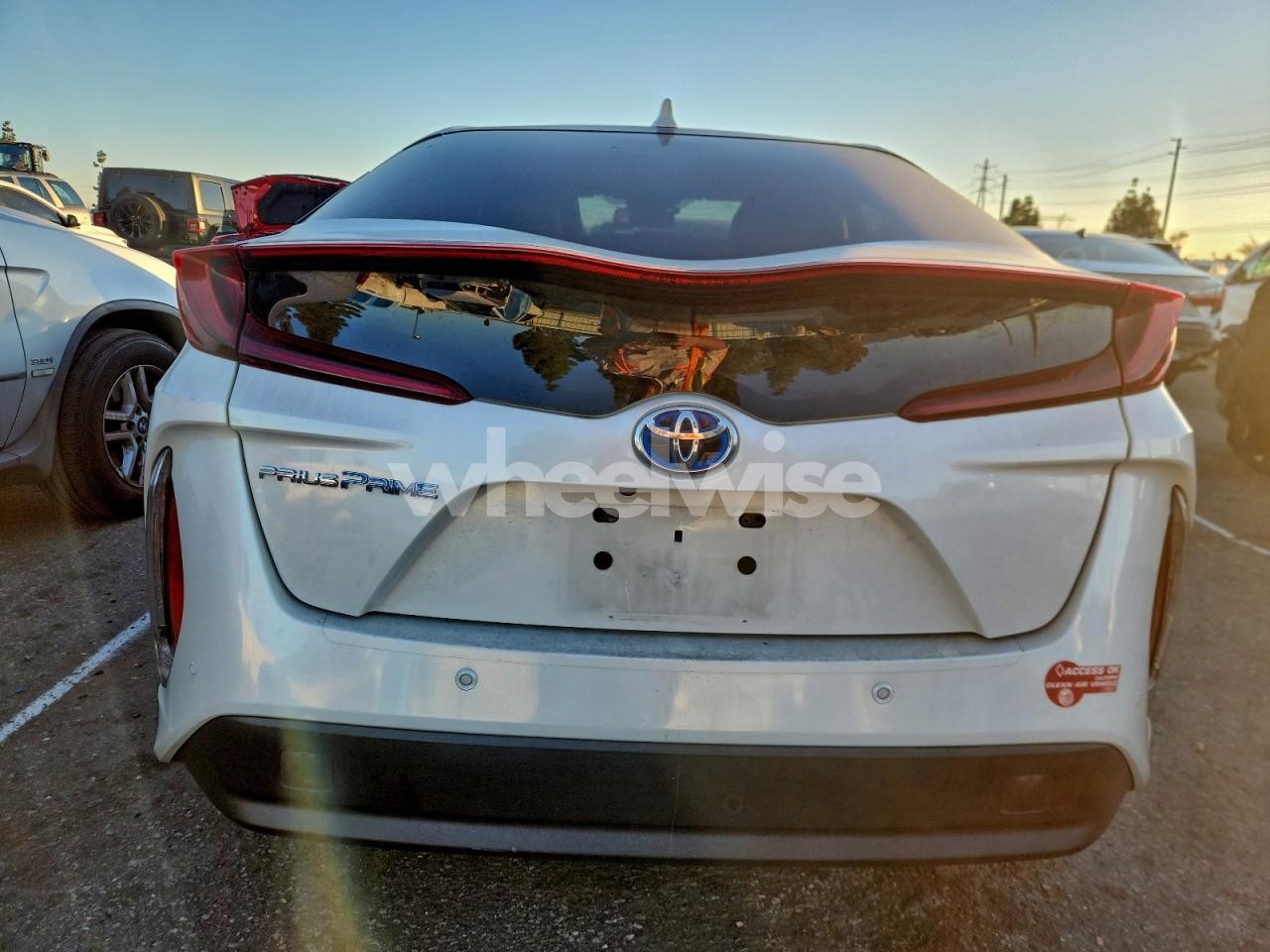 Photo 6 of 2018 TOYOTA PRIUS PRIME (VIN JTDKARFP2J3094641)