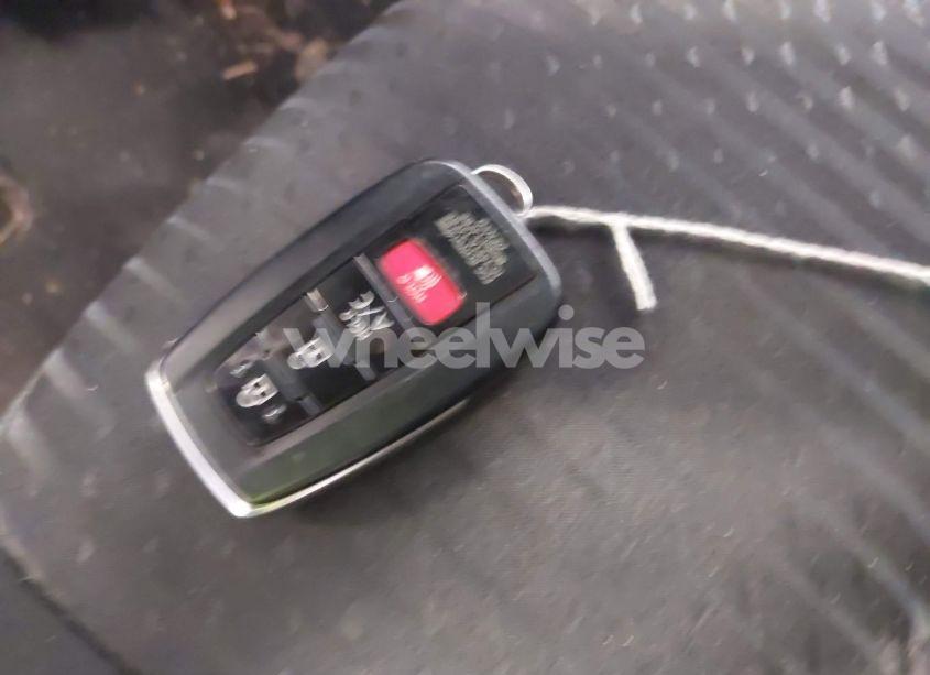 Photo 11 of 2018 Toyota Prius PRIME PLUS (VIN JTDKARFP2J3098544)