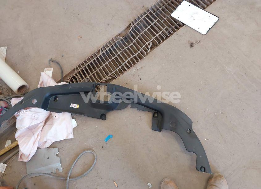 Photo 12 of 2018 Toyota Prius PRIME PLUS (VIN JTDKARFP2J3098544)